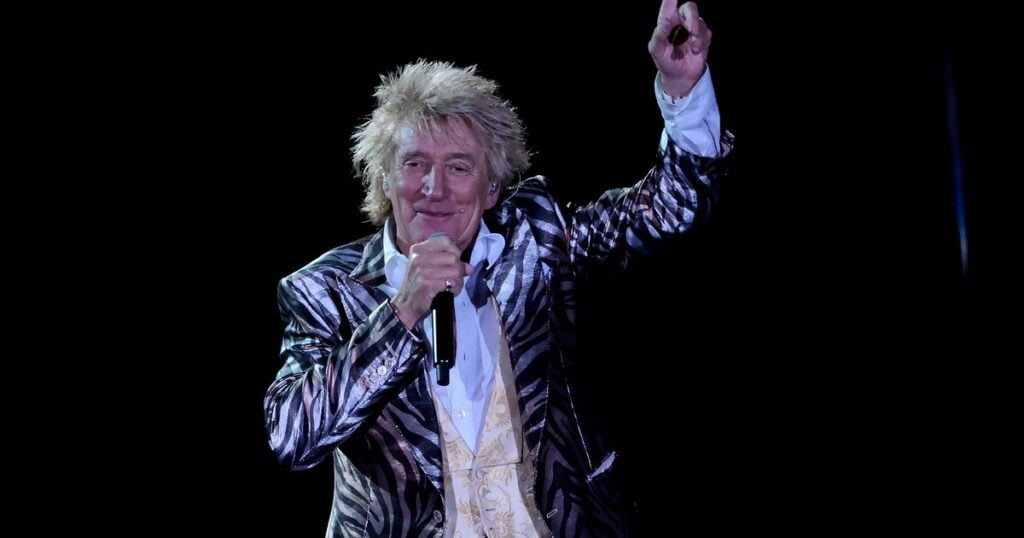 Rod Stewart was furious and 'walked off stage' after the gig was cut short