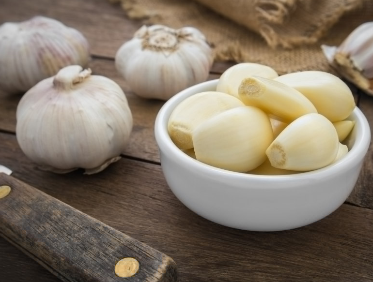 Can You Take Garlic with Blood Pressure Medicine Featured images